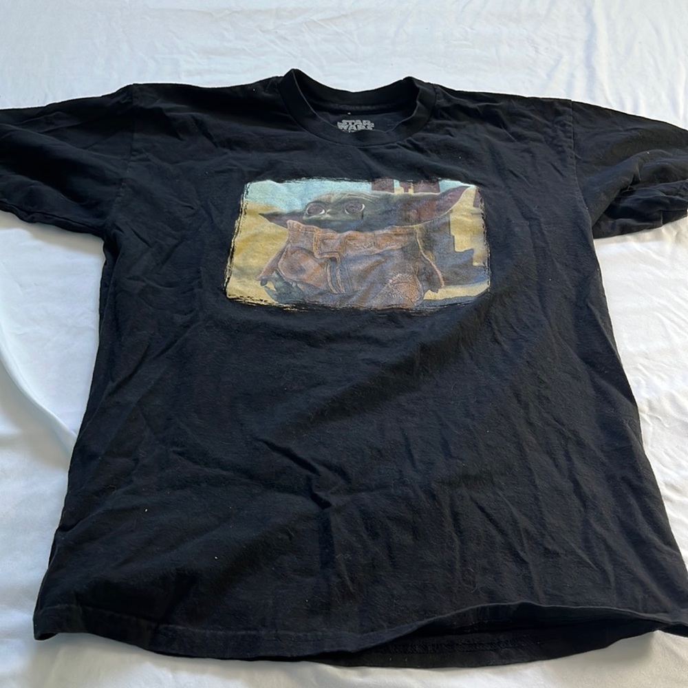 Star Wars Baby Yoda t-shirt, size L